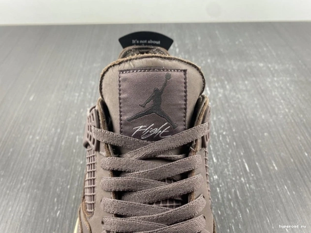 4 MANIERE A AIR VIOLET DV6773-220 ORE MA JORDAN RETRO 0705
